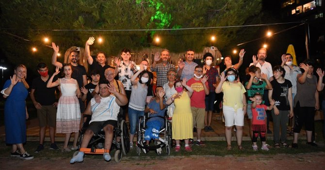 Engelsiz Kafe’de aileler yeniden bir arada