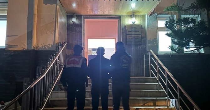 9 yıldır aranan cinayet şüphelisi sahte kimlikle yakalandı