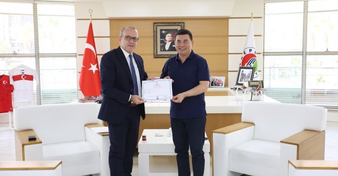 Kepez’in Belediye Tıp Merkezi ruhsatını aldı