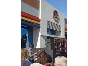 Cumhuriyet Bayramı’ndaki siyasi içerikli konuşmasıyla gündem olan öğretmen hakkında iş akdi feshi kararı