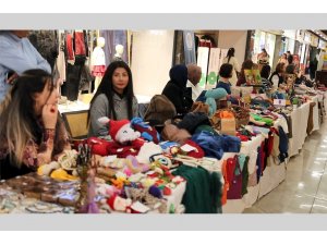 Akdenizli kadınların el emeği ürünleri sergilendi