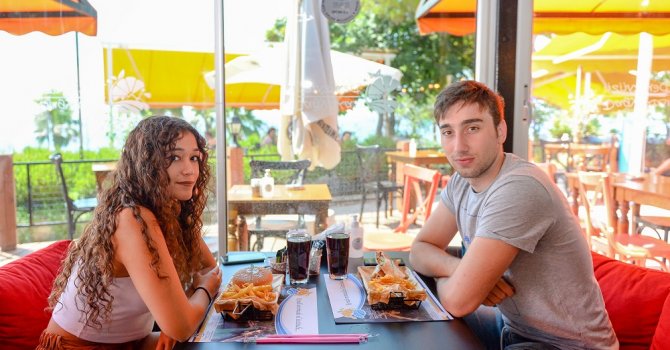 Gençlere bayram sürprizi