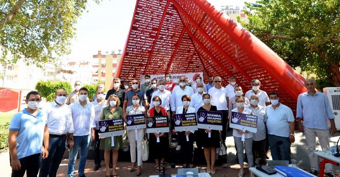 Kadın cinayetlerine karşı meclis Al Yazma Anıtı’nda toplandı