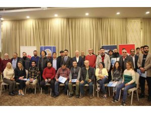 Mersin’de basın mensupları ’İHA-1 Ticari Pilot Lisansı’ sertifikalarını aldı