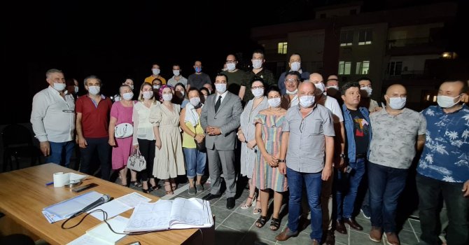 Başkan adayı Nihat Kavşut İYİ Parti Konyaaltı İlçe Teşkilatı'nı ziyaret etti