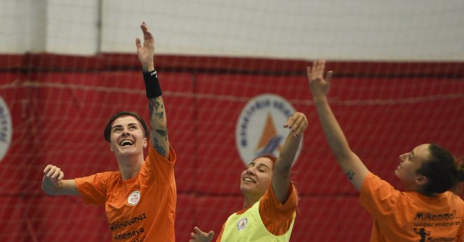 Darina, takımla antrenmanlara başladı