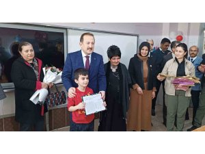 Mersin’de 435 bin öğrenci karne aldı