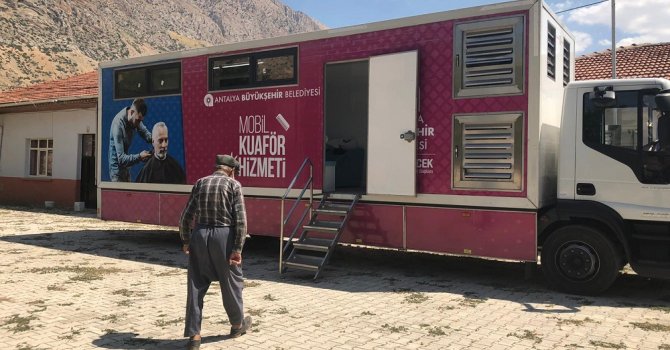 Mobil kuaför Korkuteli’nde hizmet verdi