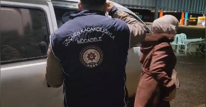 Osmaniye’de 14 kaçak göçmen yakalandı, 3 organizatör tutuklandı