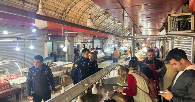 Kasaplar Çarşısı’nda zabıta denetimi