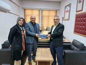 Eğitim Bir Sen’den üyelere jest