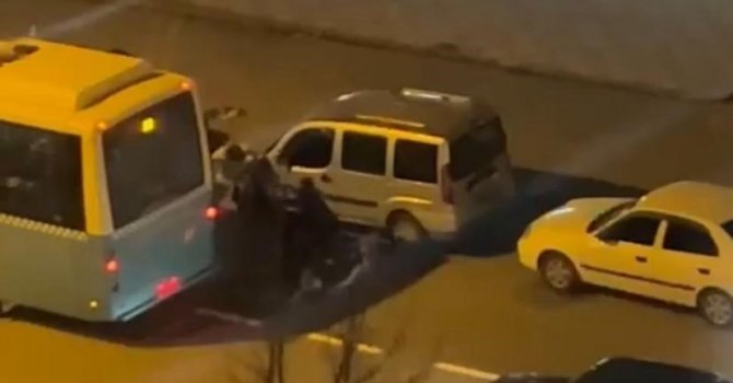 Kahramanmaraş’ta bıçaklı kavga kamerada