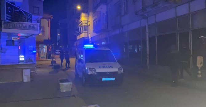 Isparta’da kız meselesi kavgasında bıçaklar çekildi: 3 yaralı