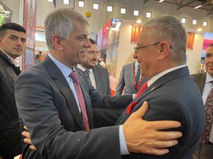 Başkan Topaloğlu EMITT Fuarı’nda Kemer’i tanıtıyor