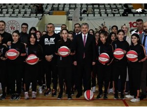 Beşiktaş Kadın Basketbol Takımı, depremzede öğrencilerle bir araya geldi