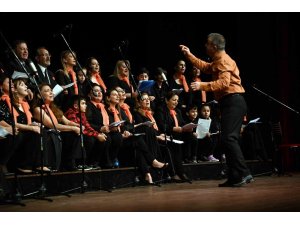 Manavgat Belediyesi TSM Korosu’ndan ‘Karışık Kaset’ Konseri