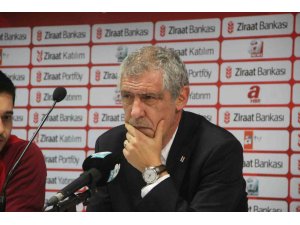 Fernando Santos: "2 gol bulup maçı çevirdik"