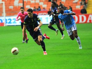 Trendyol Süper Lig: Adana Demirspor: 0 - Kasımpaşa: 2 (İlk yarı)