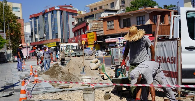 Büyükşehir, Balbey’de durak ceplerini düzenliyor