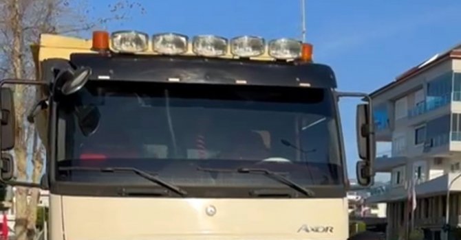 Alanya’da çakarlı 2 araca 19 bin 317 lira para cezası