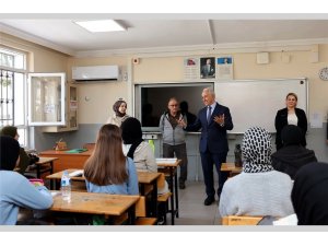 Başkan Gültak’tan üniversite sınavına hazırlanan öğrencilere destek