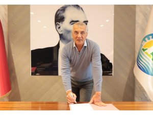 Mezitli Belediye Başkanı Tarhan bağımsız aday oldu