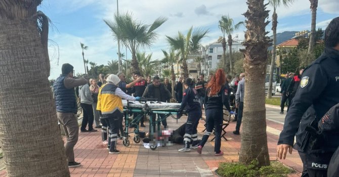 Alanya’da iki kişi silahla vuruldu