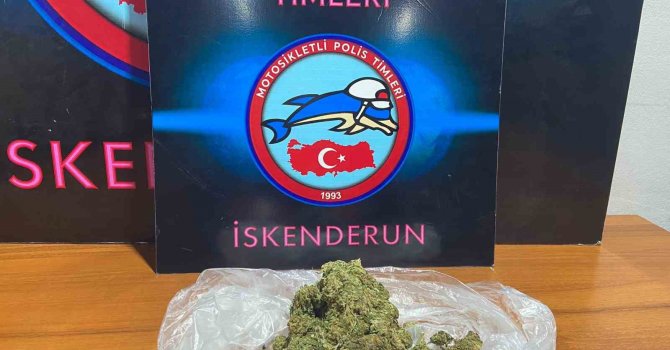 İskenderun’da 200 gram esrar bulunduran şüpheli yakalandı