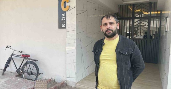 Katları tek tek dolaşarak beğendiği ayakkabıları çalan kadın, güvenlik kameralarına yakalandı