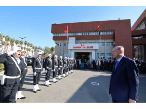 Cumhurbaşkanı Erdoğan Adana Valiliğini ziyaret etti