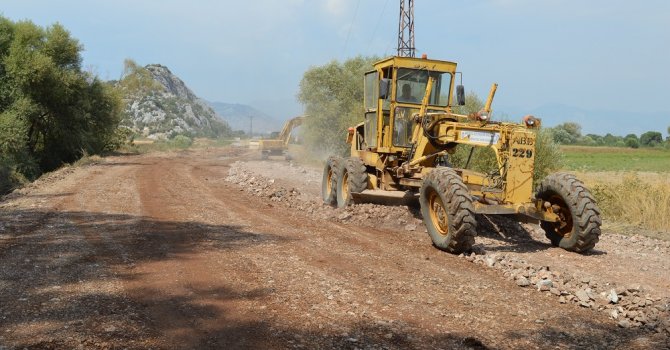 Döşemealtı Bıyıklı- Kırkgöz yolu yapılıyor