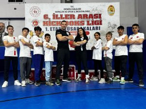 Kemer Belediyesi kick boks sporcuları 5 madalya ile döndü
