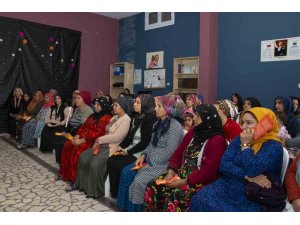 Mersin’de kadınlar; ‘Medeni Haklar’, ‘Şiddet Türleri ve Şiddet Farkındalığı’ ile ‘Psikolojik Öz Savunma’ konularında bilgilendirildi