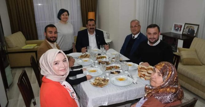 SÜMER İLK FİTARINI ŞEHİT AİLESİYLE YAPTI