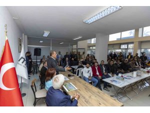 Başkan Seçer, tekstilcilerle bir araya geldi