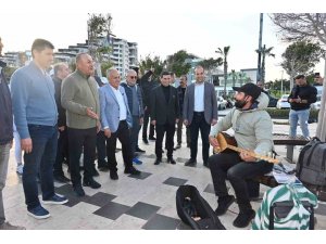 Tütüncü, Konyaaltı sahilinde