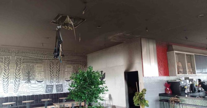 Dörtyol’da kafede çıkan yangın söndürüldü