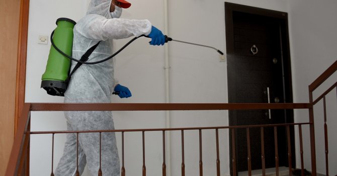Vaka görülen apartmanlar dezenfekte ediliyor