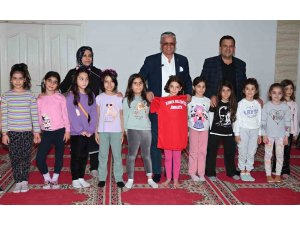 Başkan Topaloğlu’ndan jimnastikçilere malzeme desteği