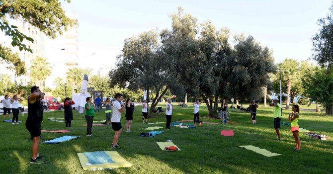 Gün batımında spor