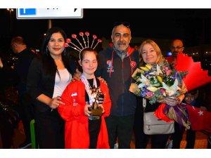 Down Sendromlu Selin Naz, dünya şampiyonu oldu