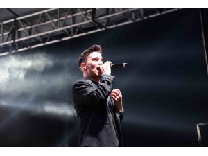 Sanatçı Dodo, uçak korkusunu Kozan için yendi