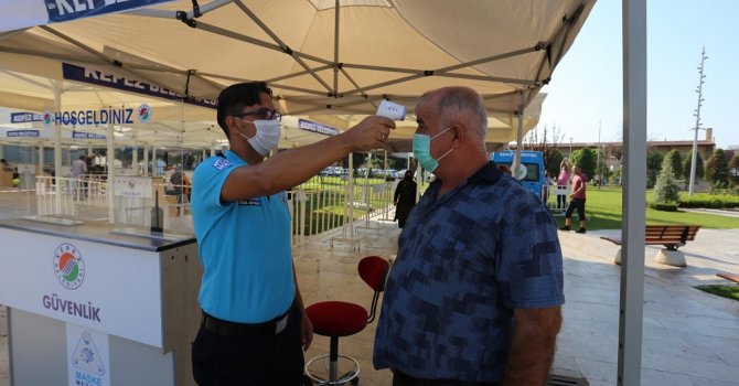 Kepez’den Korona’ya karşı ‘Açık hava hizmet noktası’