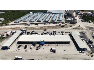 Depremin yerle bir ettiği Samandağ’da 39 prefabrik iş yeri esnafa can suyu oldu