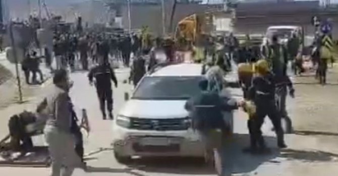 Akkuyu NGS’de gerginlik: İşçiler, firma yetkililerinin araçlarını taşladı