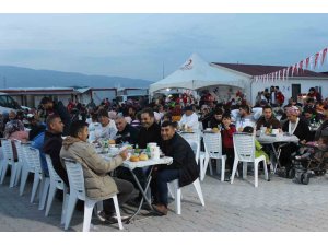 Kızılay Başkanı Hatay’da depremzedelerle iftar sofrasında buluştu