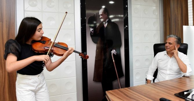 Genç Şampiyon, Başkan Uysal’ın konuğu