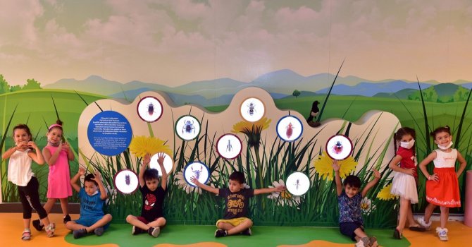 Antalya Bilim Merkezi’ni kreş öğrencileri test etti