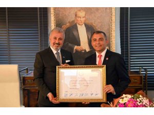 Başkan Niyazi Nefi Kara görevi teslim aldı