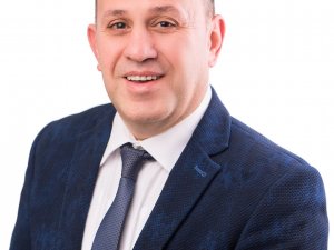 BAĞIŞ ÇAĞRISINA ÇİÇEKÇİLER KIZDI